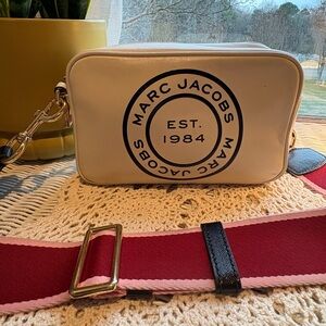 Marc Jacobs Flash Leather Crossbody Bag in marshmallow